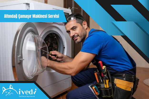 Altındağ çamaşır makinesi servisi teknisyeni makinenin motor ve program panelini kontrol ediyor