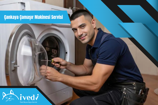 Çankaya çamaşır makinesi servisi teknisyeni makinenin su tahliye hortumu ve tambur sistemini kontrol ediyor